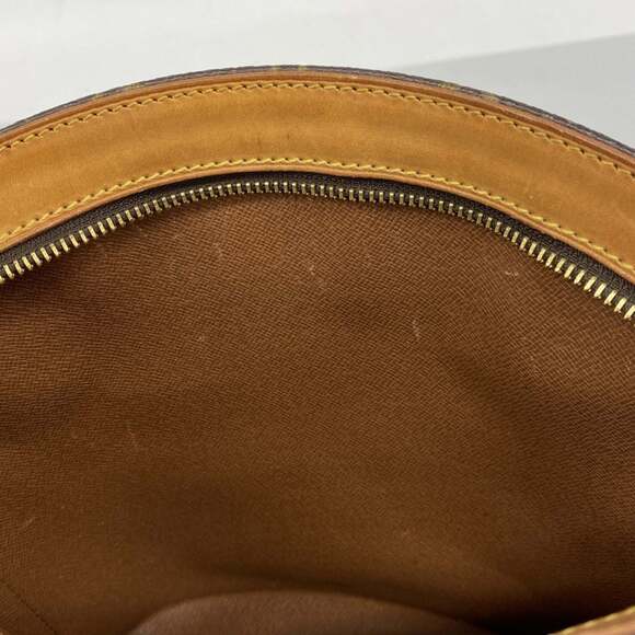 LOUIS VUITTON Brown Monogram Shoulder Bag - Picture 11 of 12